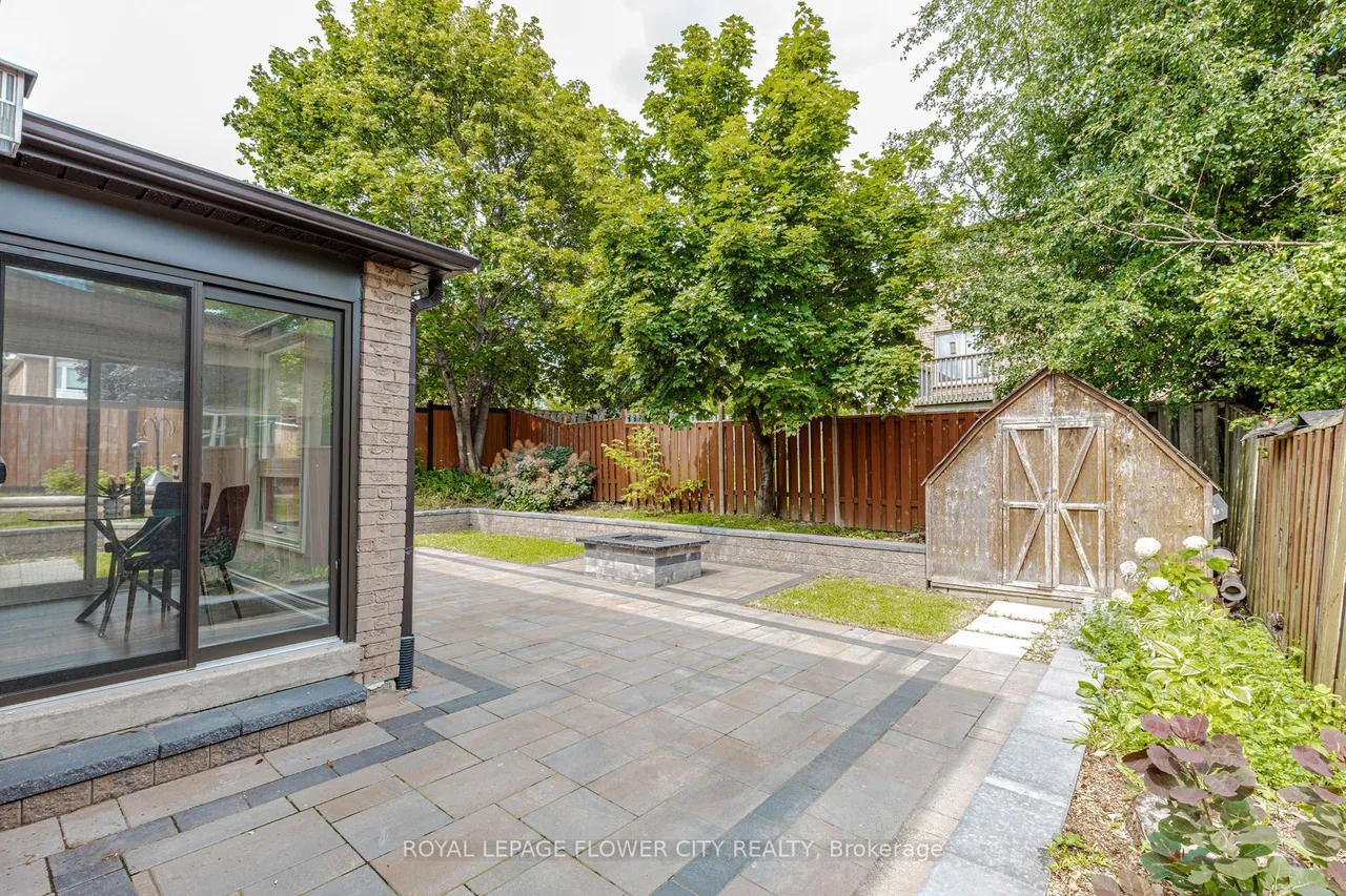 1530 Somergrove Crescent — photo 44