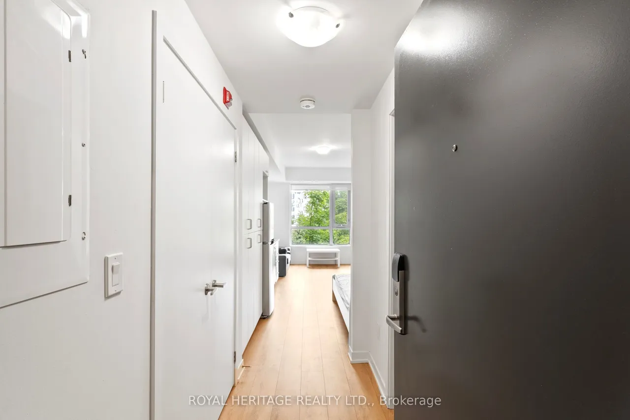1800 Simcoe Street N