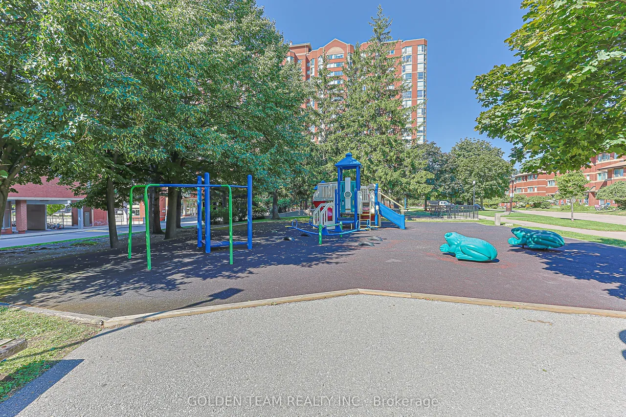 2460 Eglinton Avenue E — photo 49