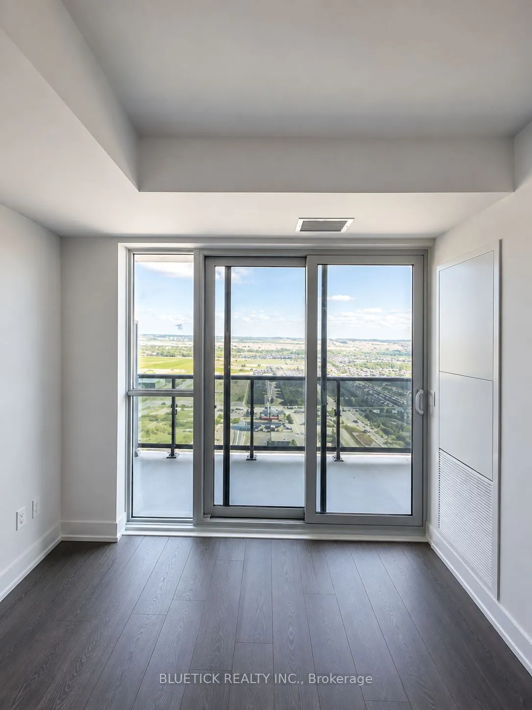 2550 Simcoe Street N, Unit 2508 — photo 3