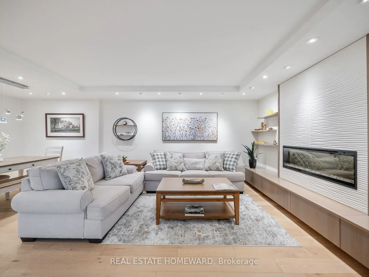 20 Guildwood Parkway — photo 3