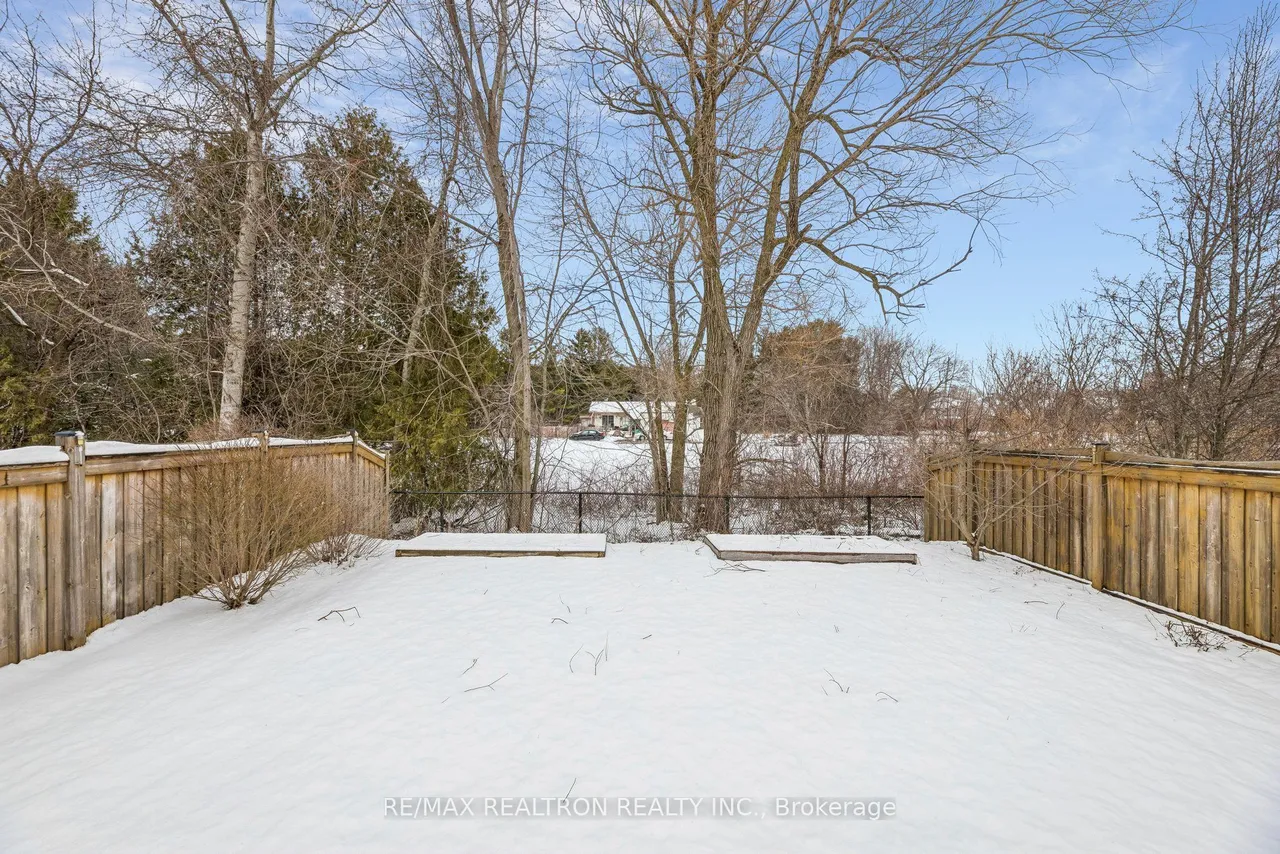 12 Promenade Drive — photo 36