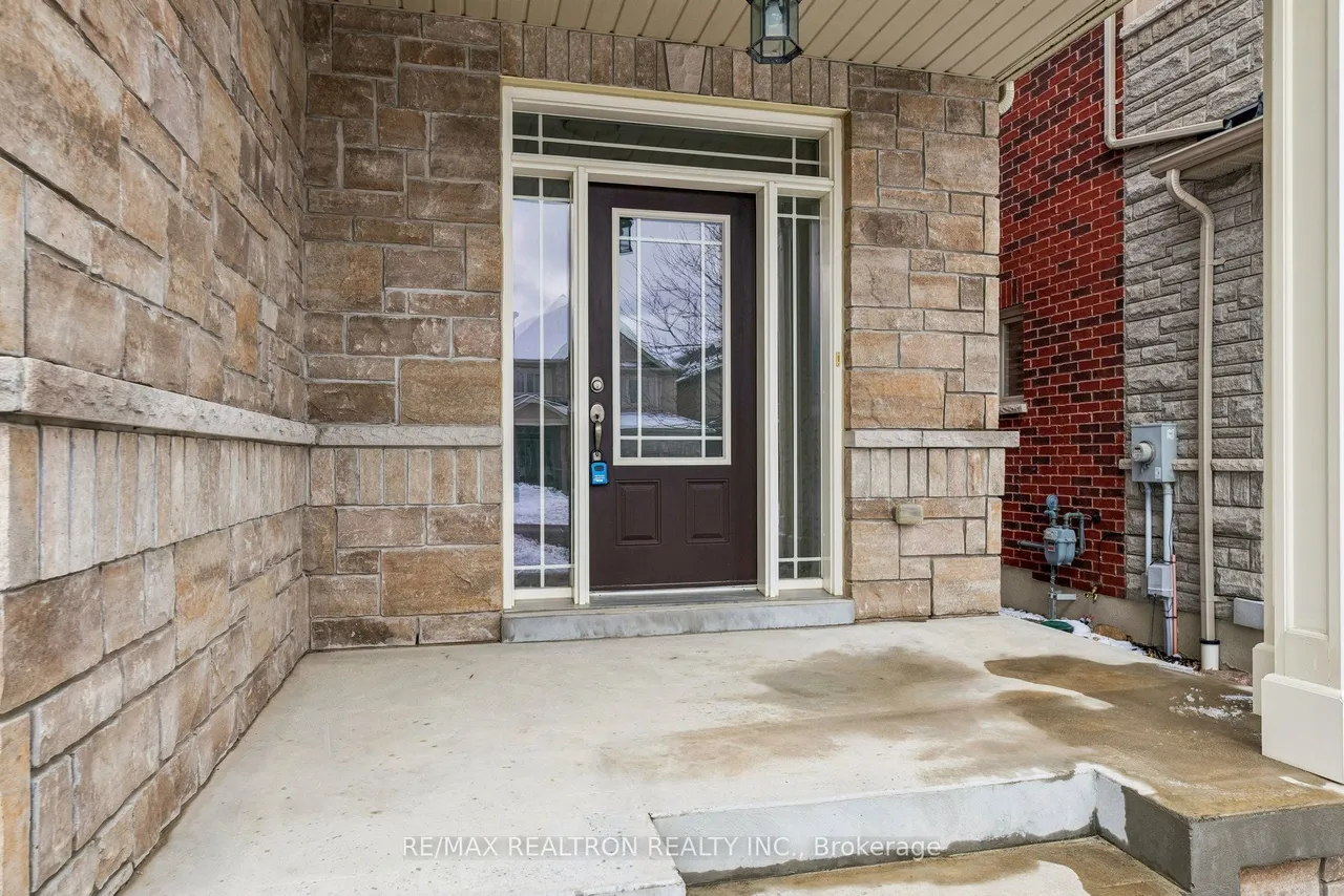 12 Promenade Drive — photo 3