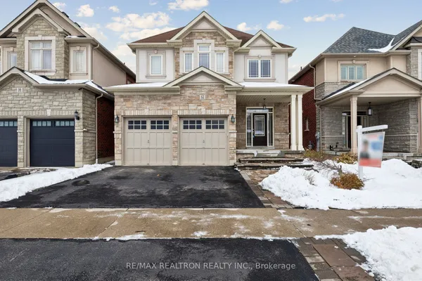 12 Promenade Drive — photo 2