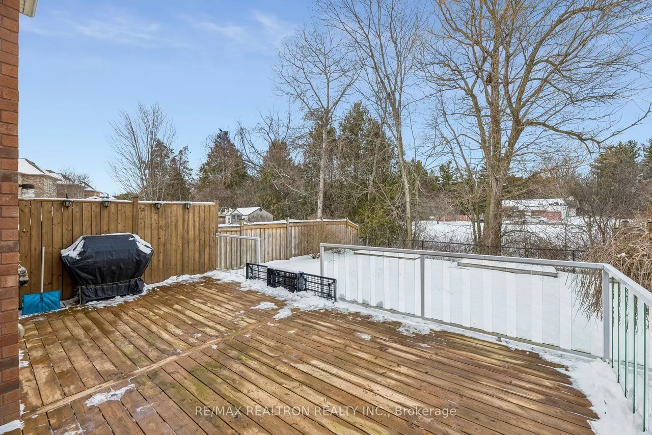 12 Promenade Drive — photo 37