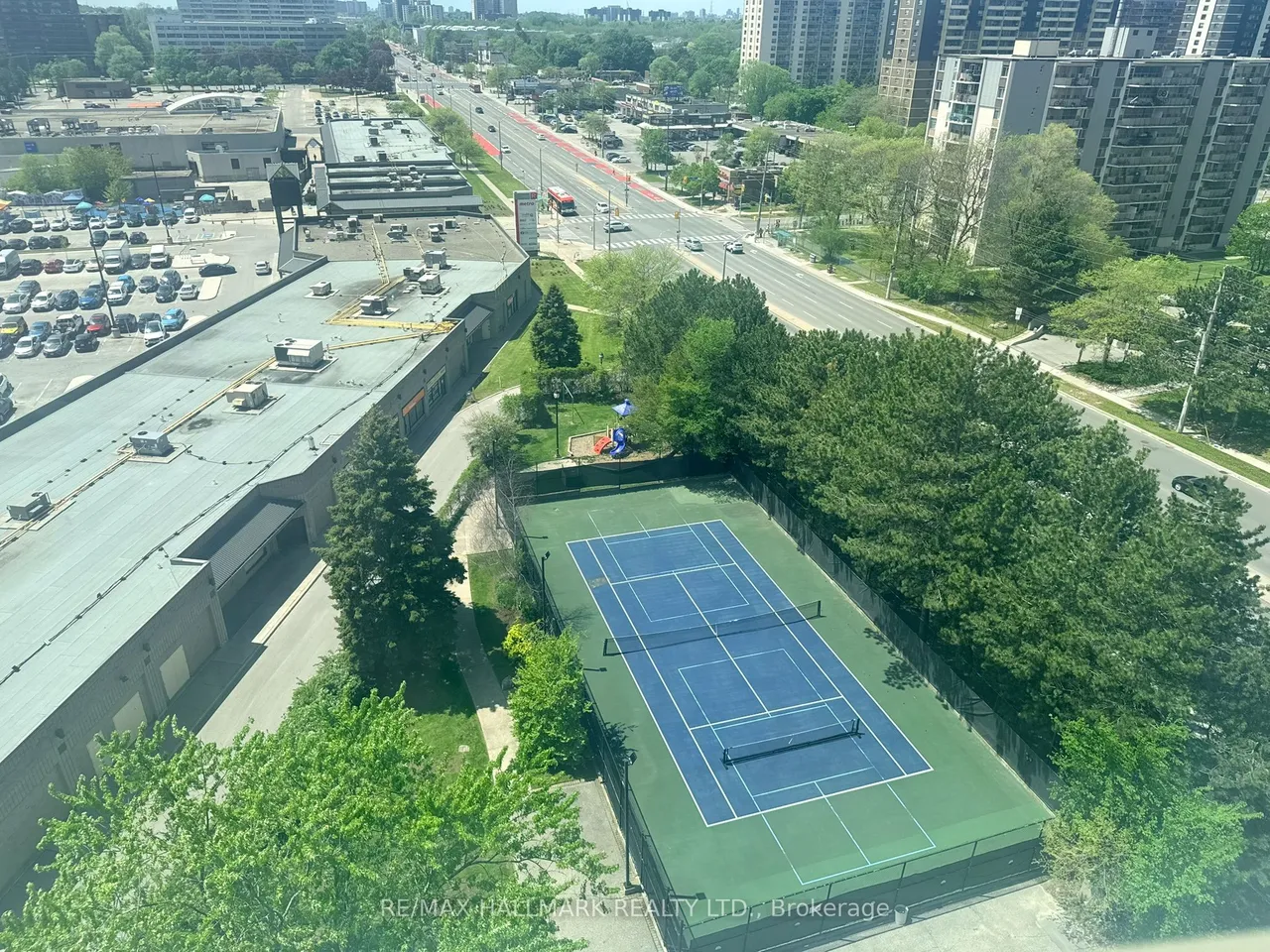 3231 Eglinton Avenue E — photo 20