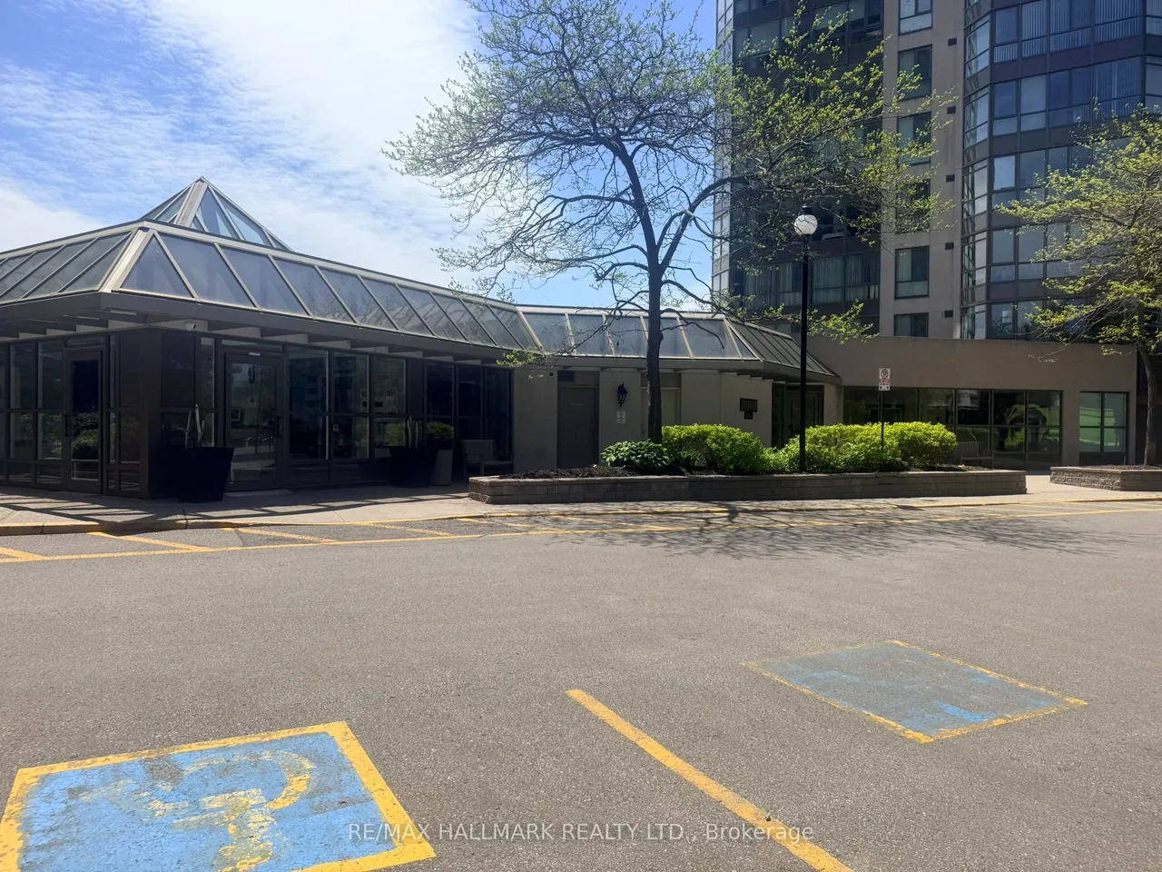 3231 Eglinton Avenue E — photo 2