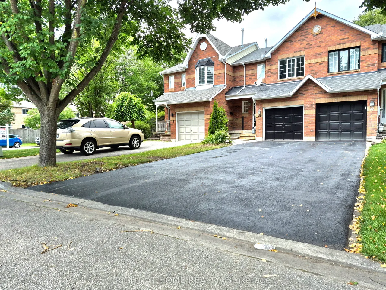 21 Mccullock Crescent — photo 3