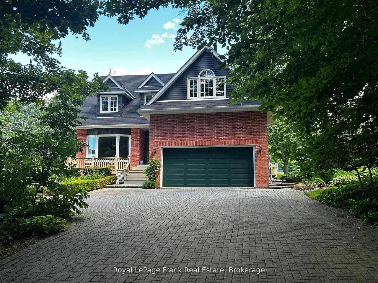 85 Ambleside Drive — photo 2