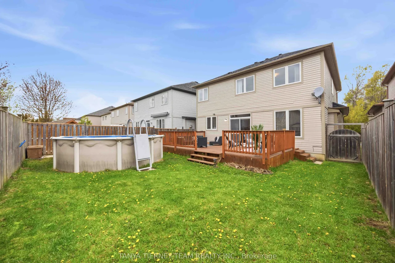 75 Robert Attersley Drive E — photo 47