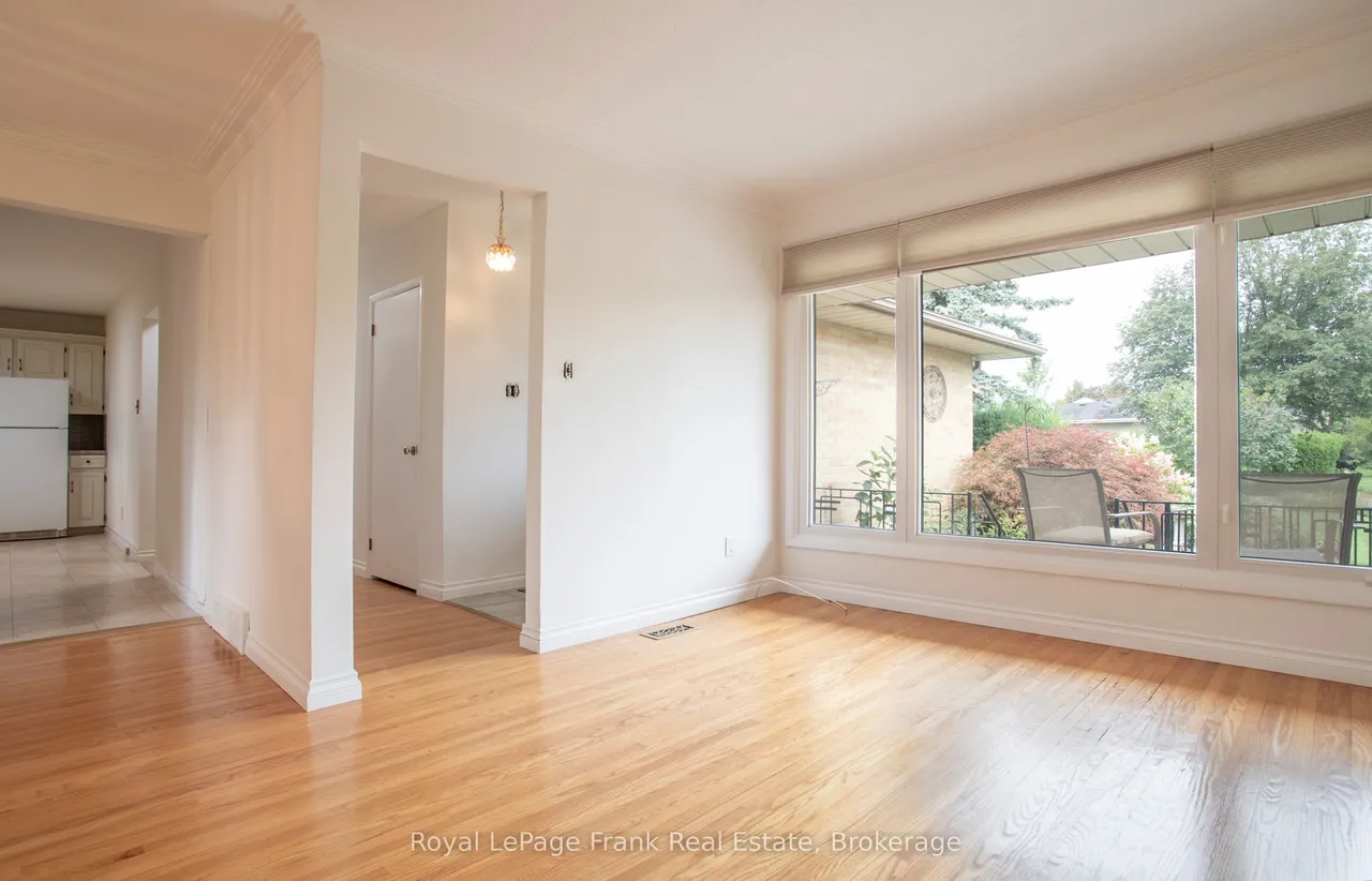 407 Glencastle Avenue — photo 3