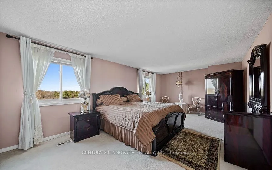 915 Catskill Drive E — photo 32