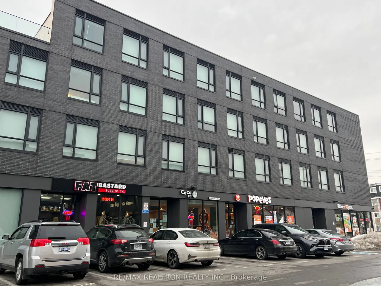1800 Simcoe Street N