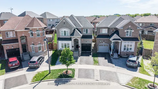 19 Bellotti Crescent — photo 2