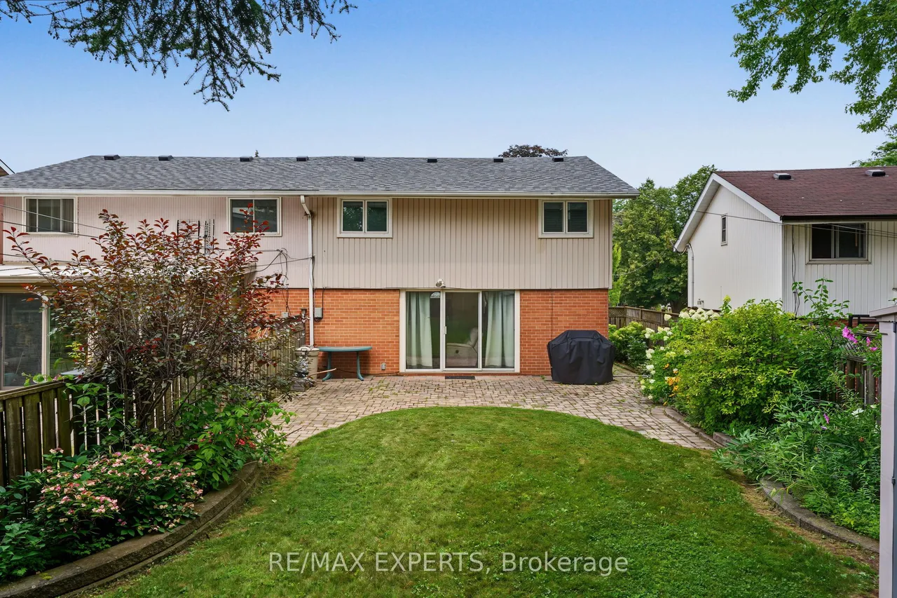 71 Dogwood Crescent — photo 44