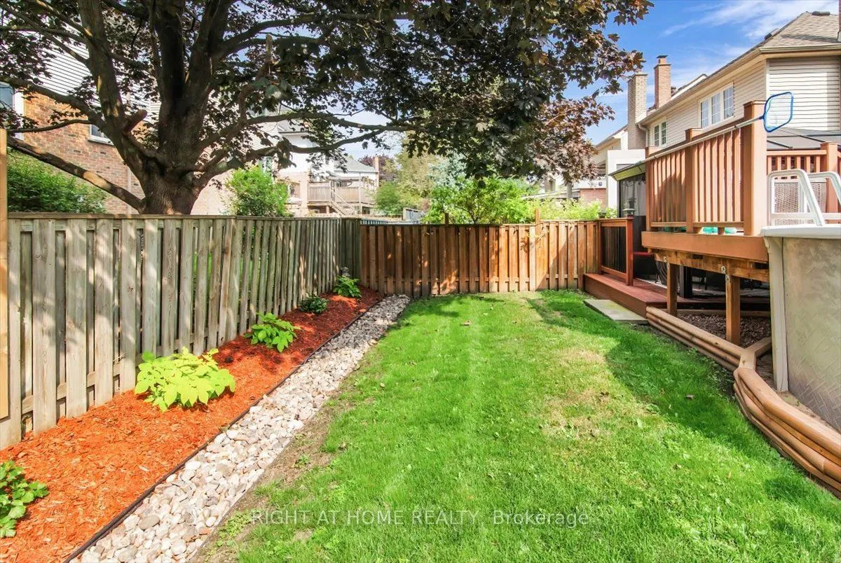 18 Bashford Road — photo 34