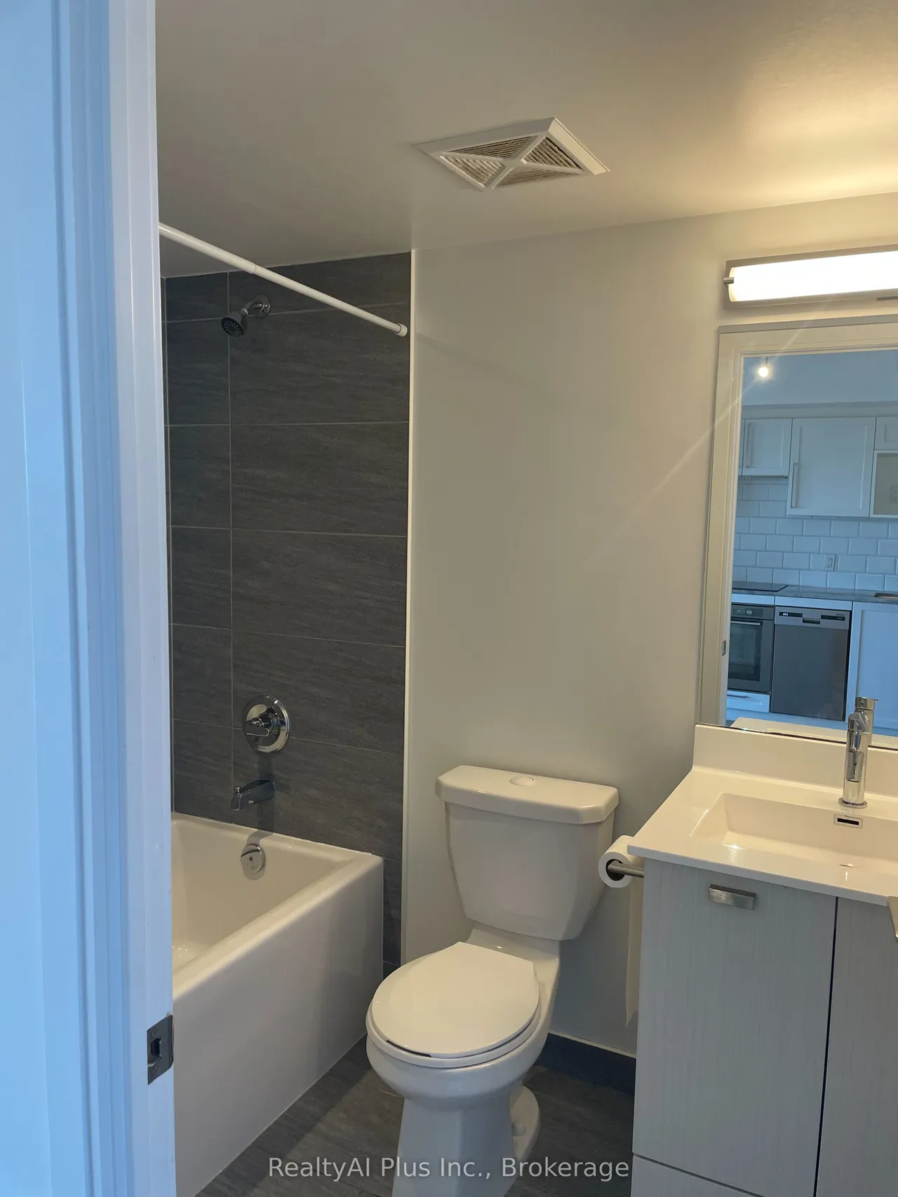 275 Village Green Square, Unit 721 — photo 8