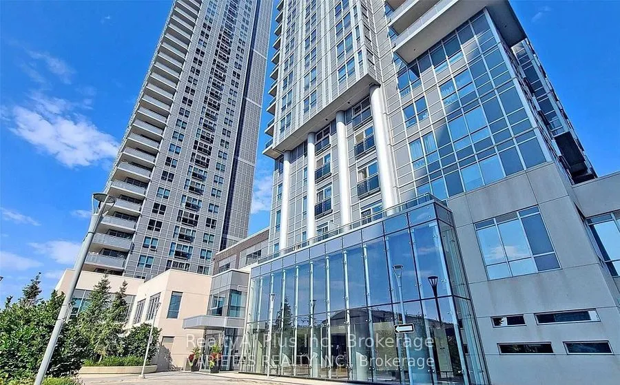 275 Village Green Square, Unit 721