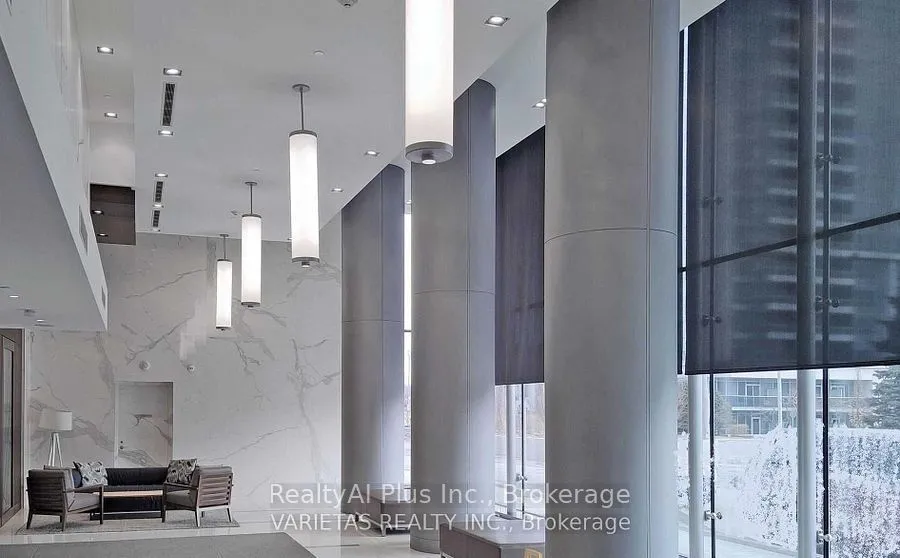 275 Village Green Square, Unit 721 — photo 3