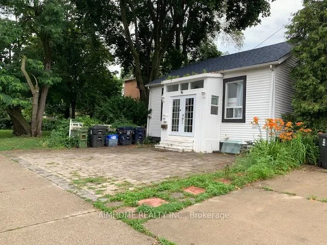 966 Dundas Street E — photo 3