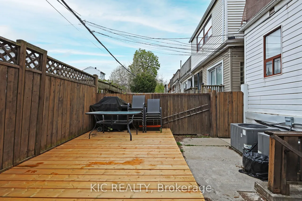 20 Ashdale Avenue — photo 34