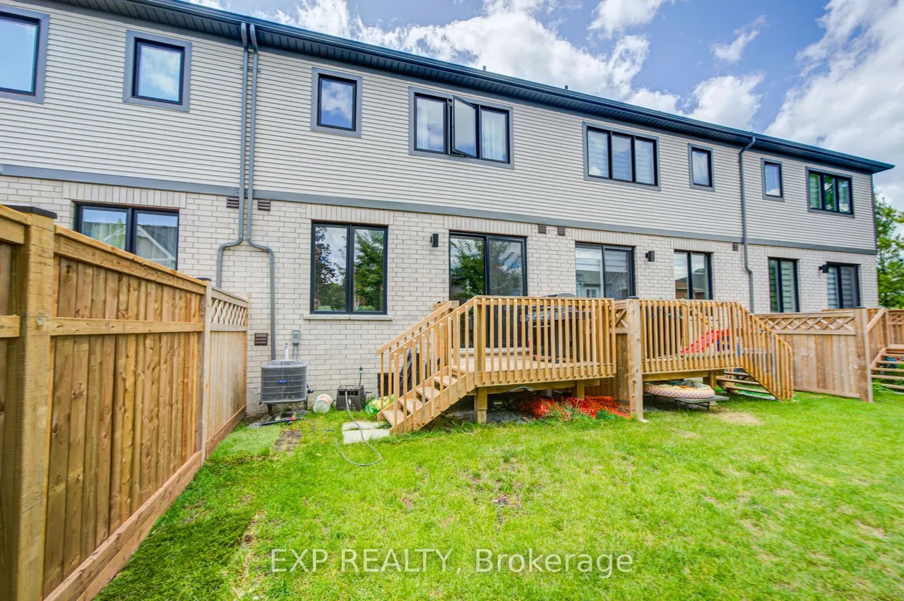 29 Sorbara Way — photo 43