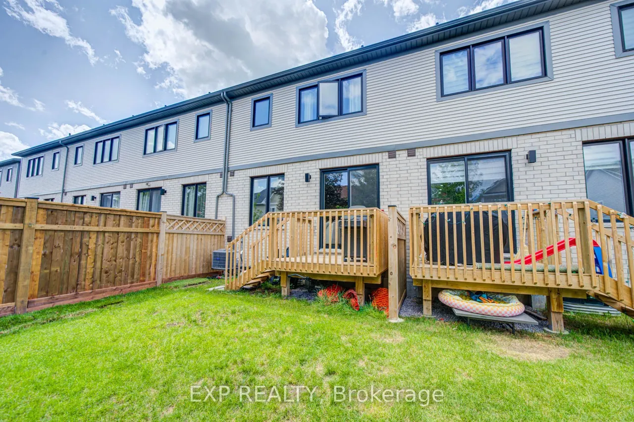 29 Sorbara Way — photo 42