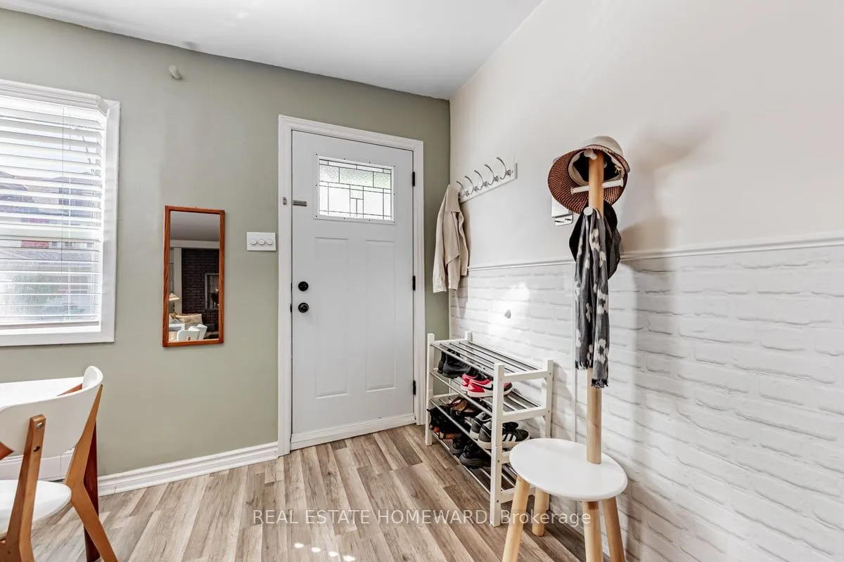 111 Jones Avenue — photo 3