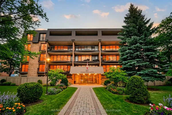 337 Simcoe Street, Unit 401