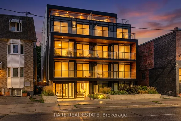 890 & 892 Broadview Avenue