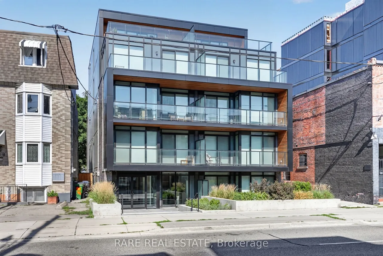 890 & 892 Broadview Avenue — photo 2