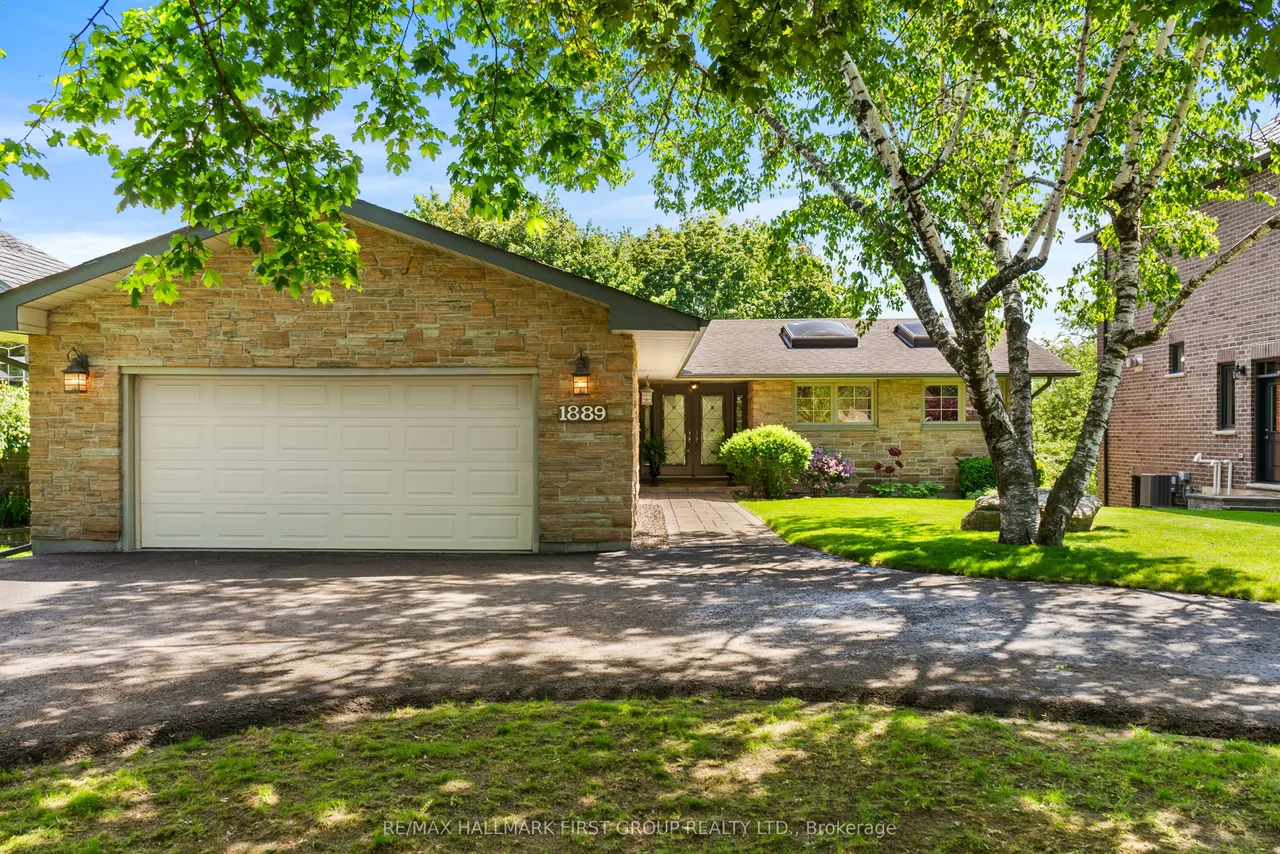 1889 APPLEVIEW Road