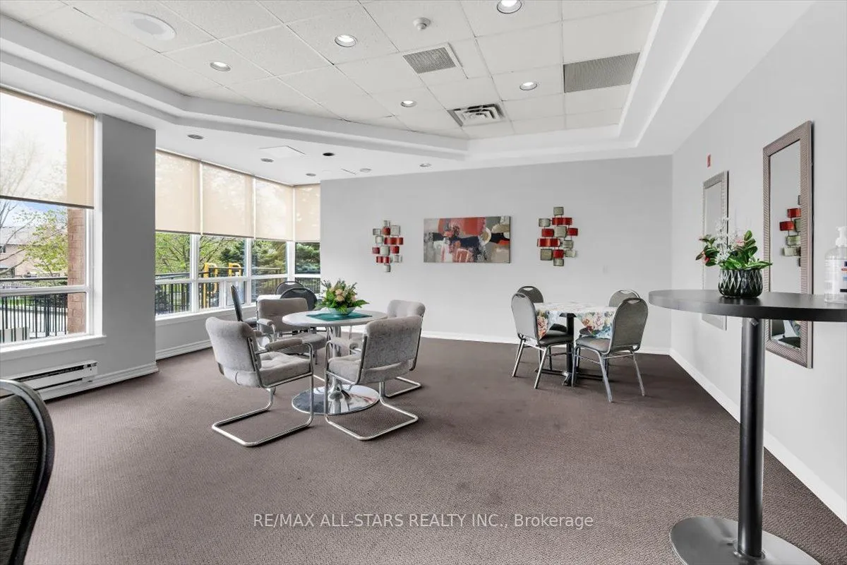 711 Rossland Road E, Unit 1002 — photo 31