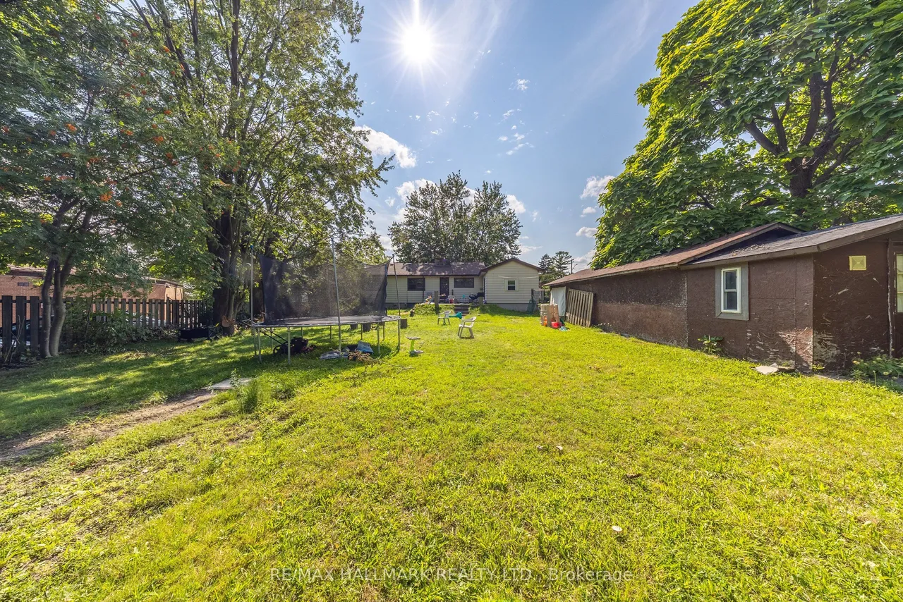 1911 Glenview Road — photo 3