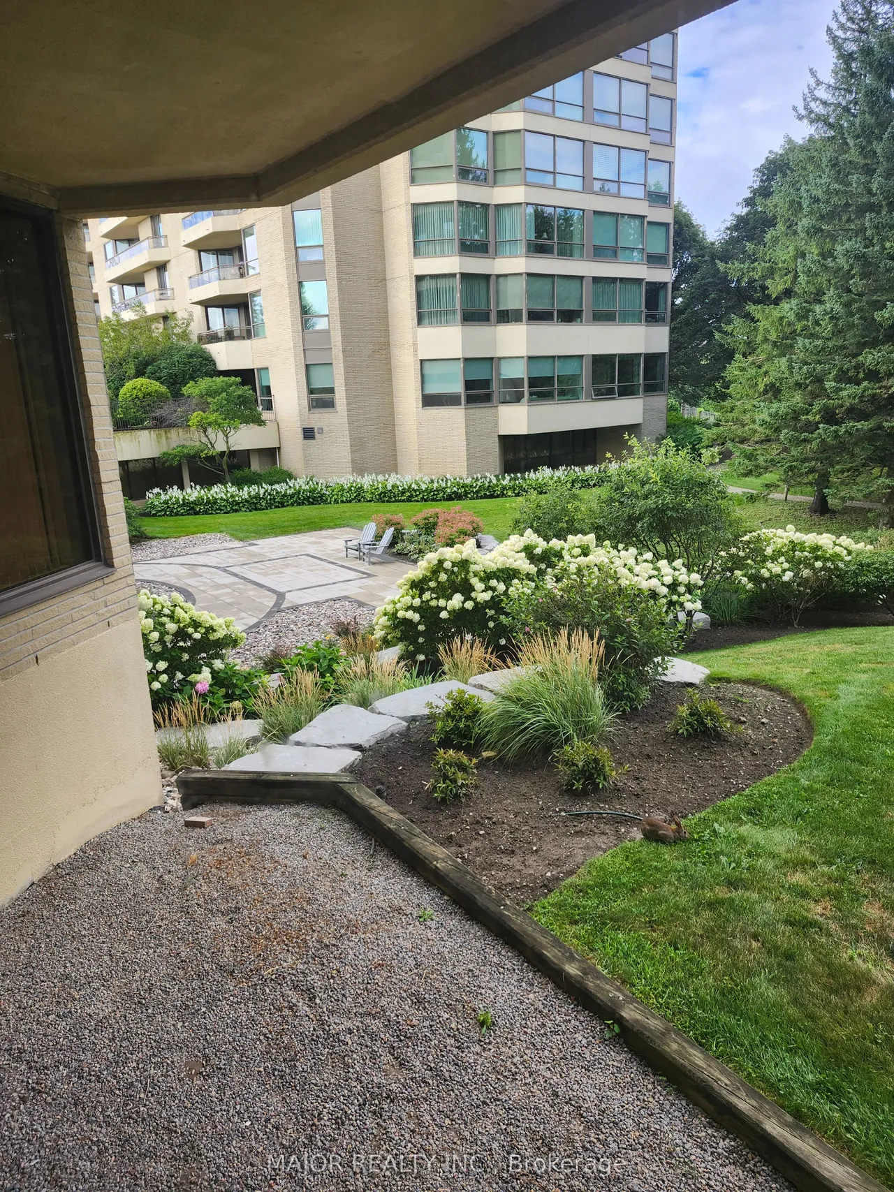 900 Wilson Road N — photo 2