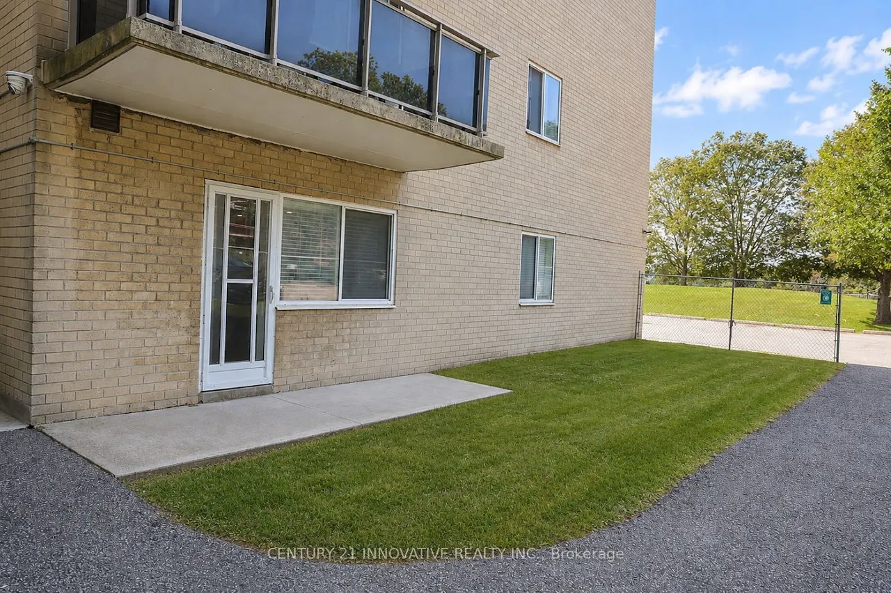 936 Glen Street, Unit 101 — photo 27