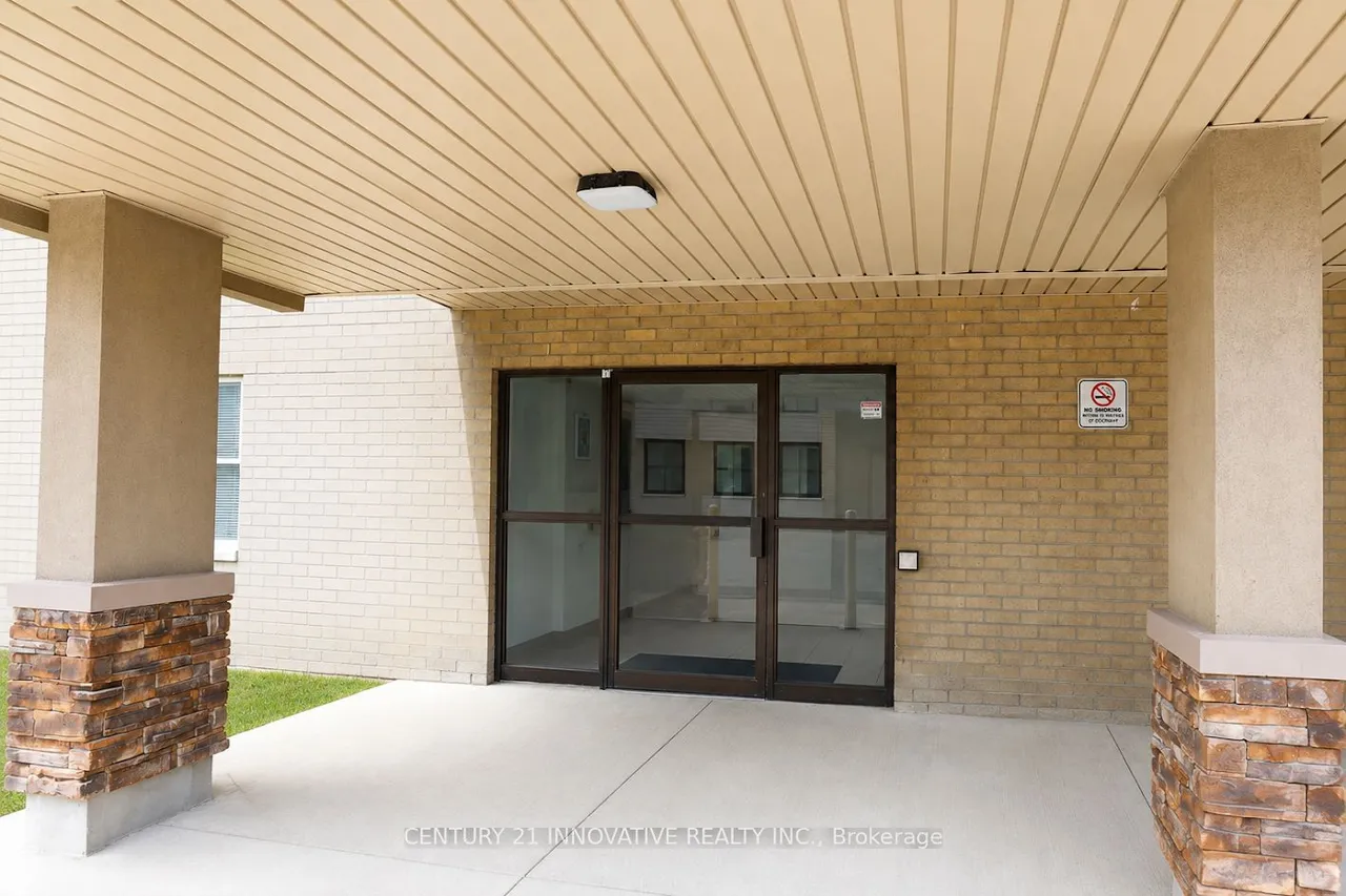 936 Glen Street, Unit 101 — photo 3
