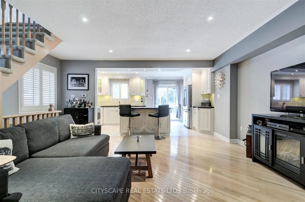 353 Sparrow Circle — photo 3