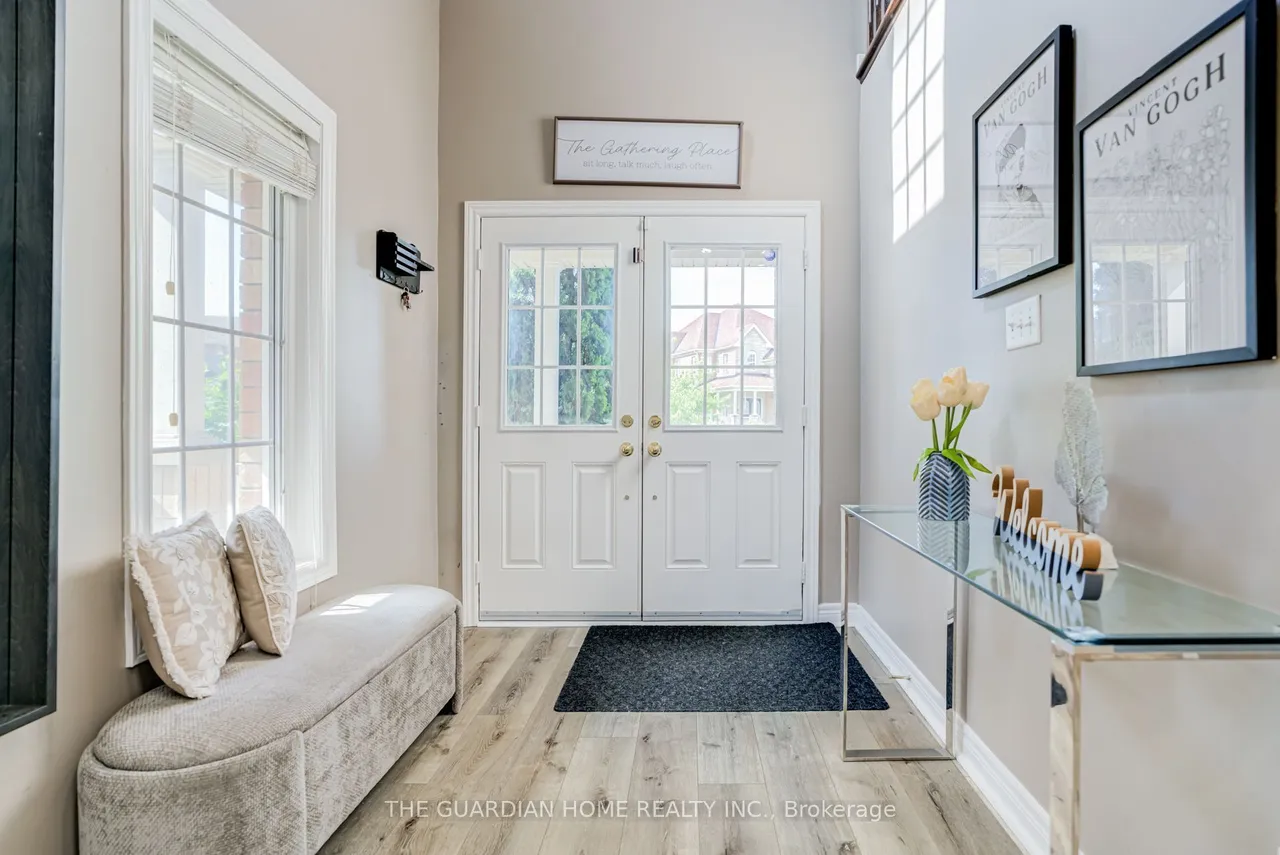 1214 Harlstone Crescent — photo 3