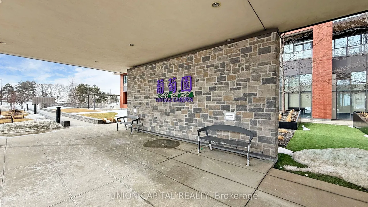 1038 McNicoll Avenue — photo 3