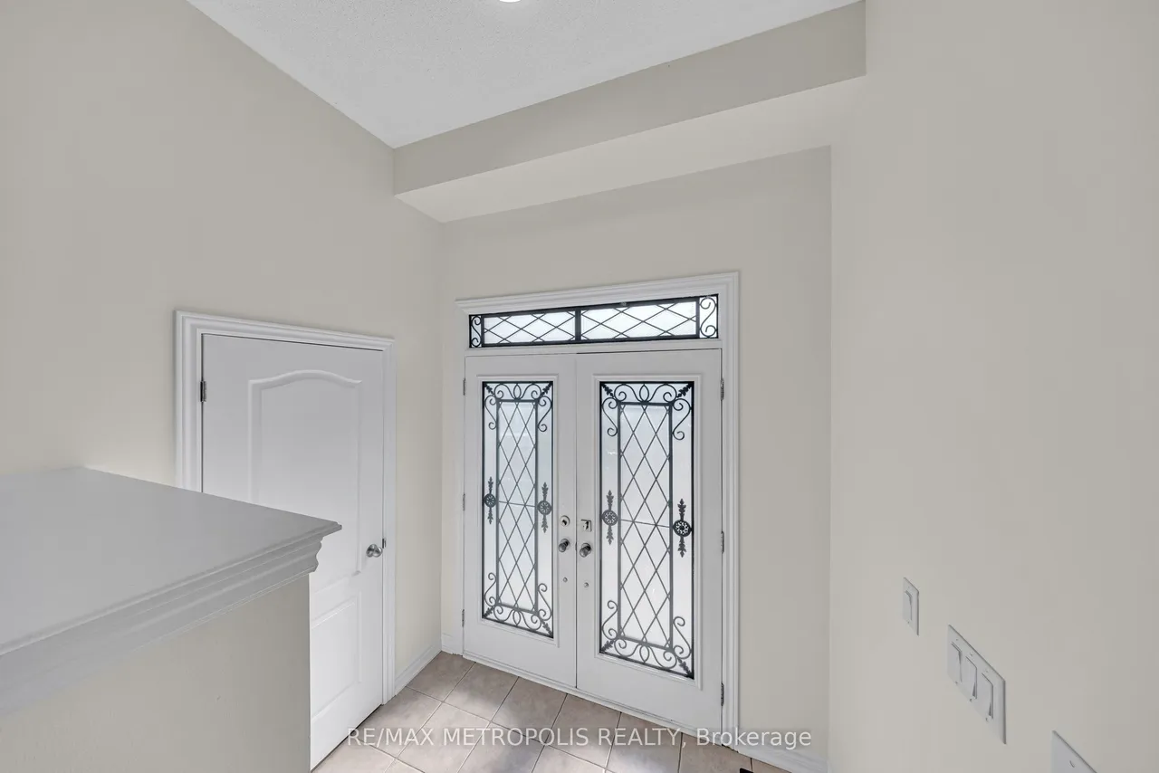 23 Gordon Cowling Street — photo 2