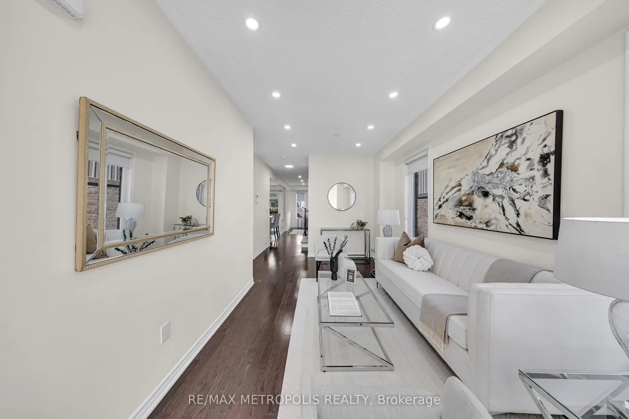 23 Gordon Cowling Street — photo 3