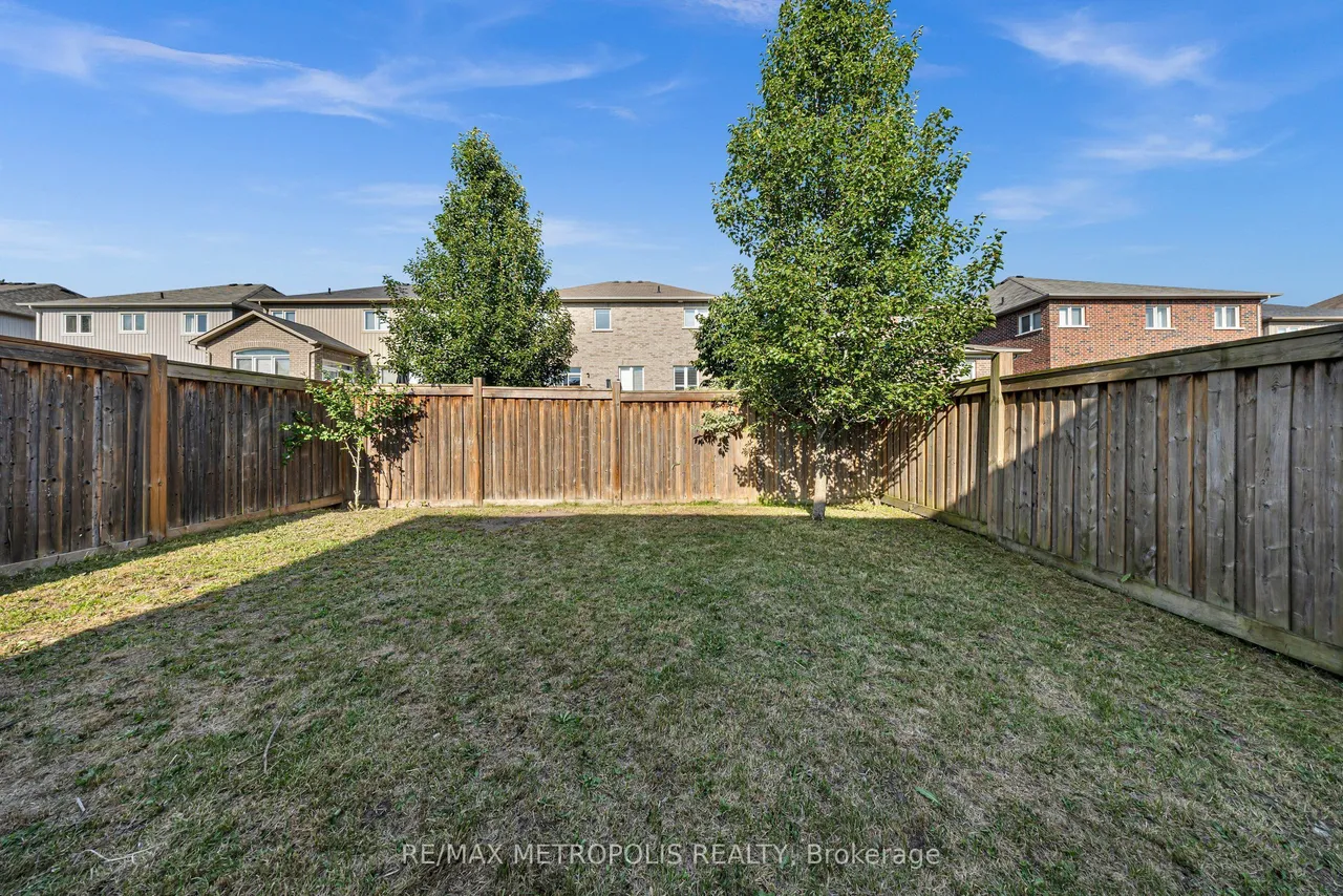 23 Gordon Cowling Street — photo 32