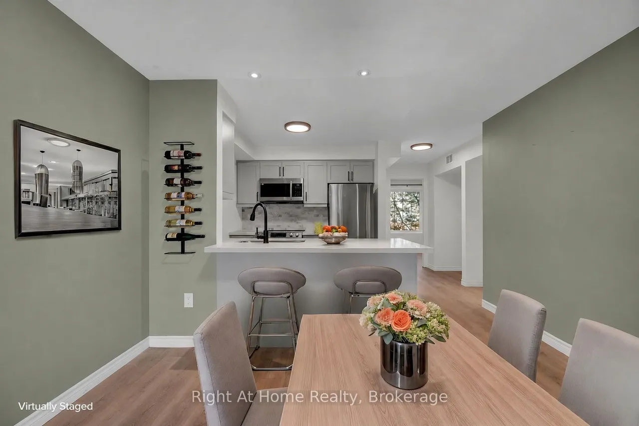 36 Petra Way, Unit 2 — photo 2