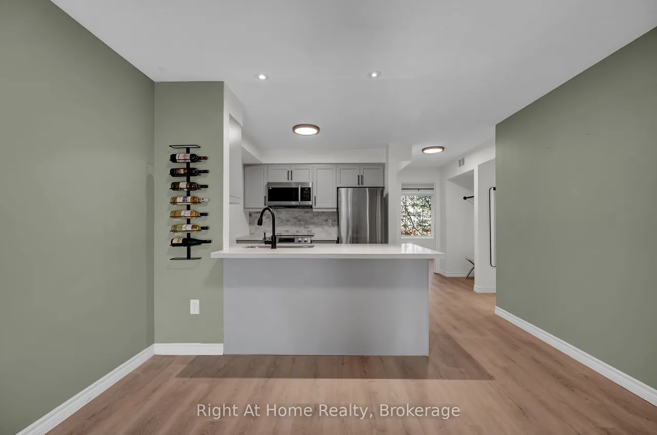 36 Petra Way, Unit 2 — photo 3