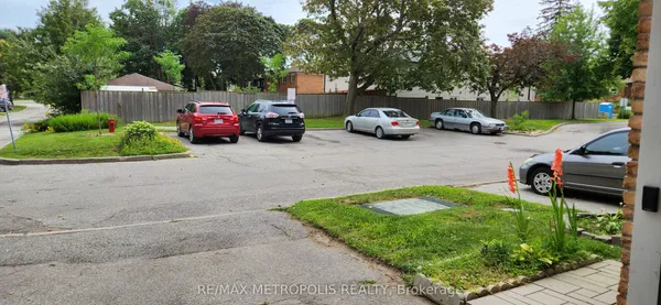 21 Rockwood Drive — photo 2