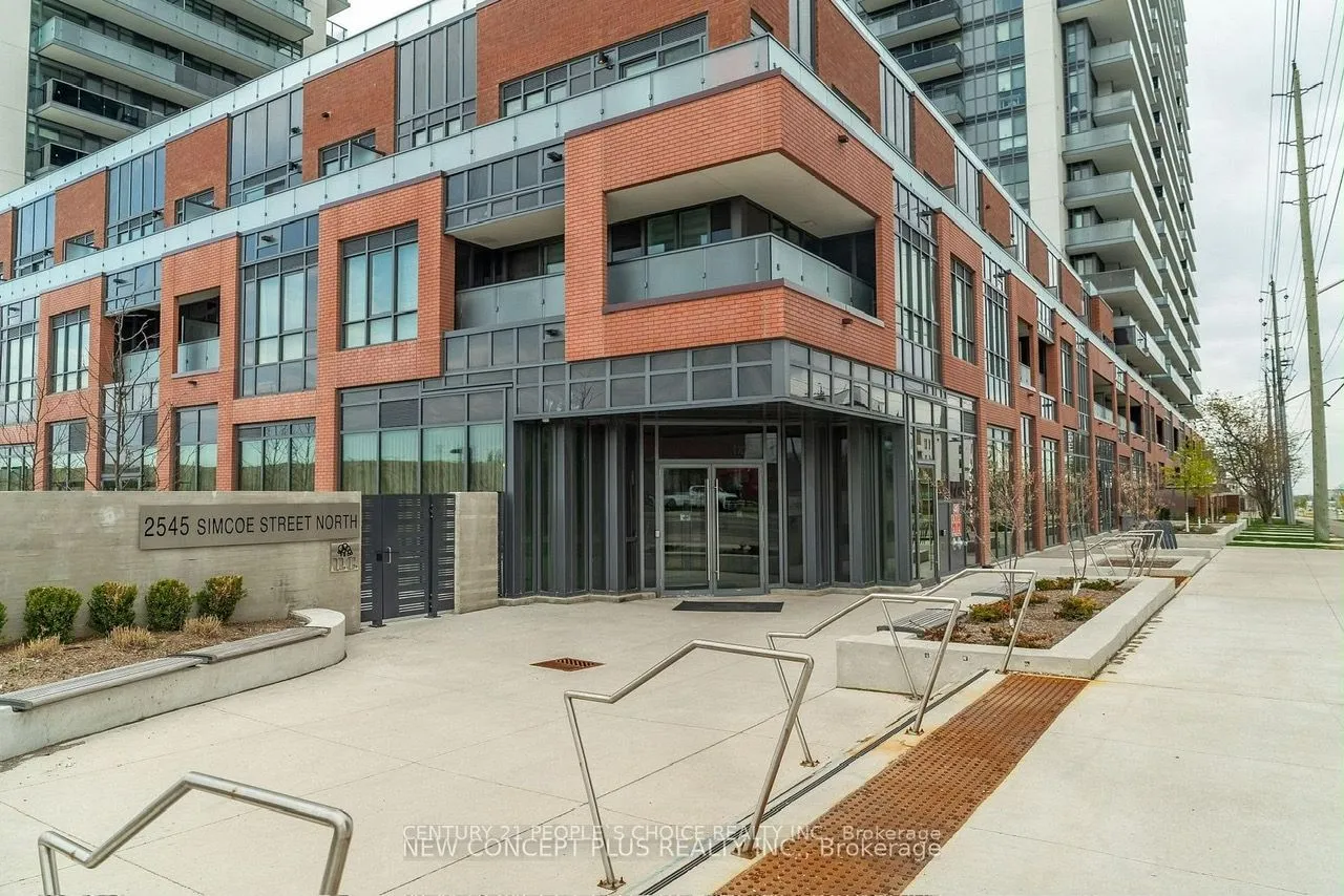 2545 Simcoe Street N, Unit 306