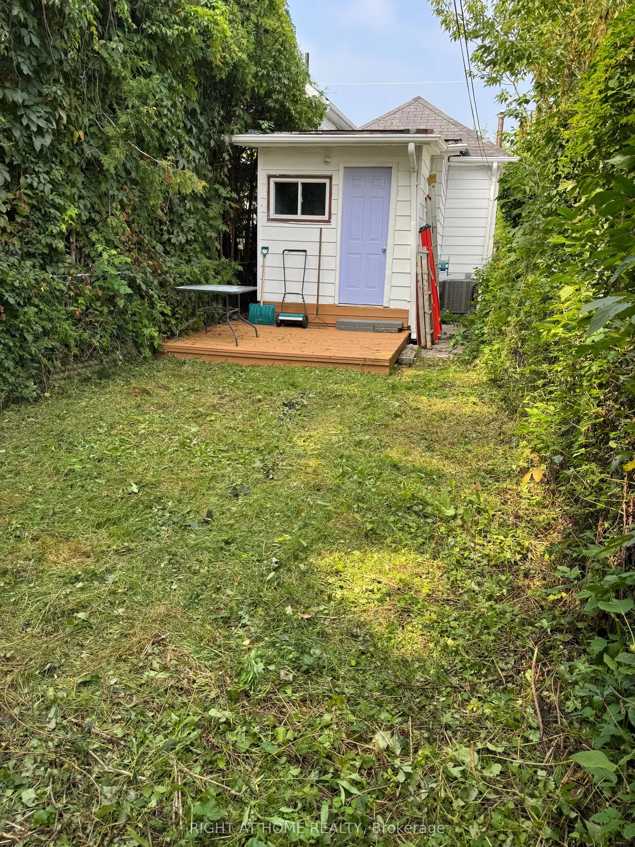 683 Mortimer Avenue — photo 3