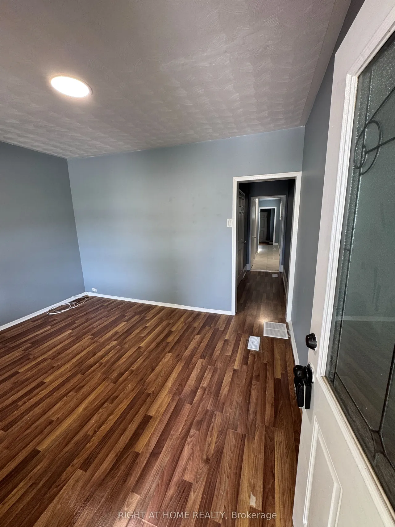 683 Mortimer Avenue — photo 27