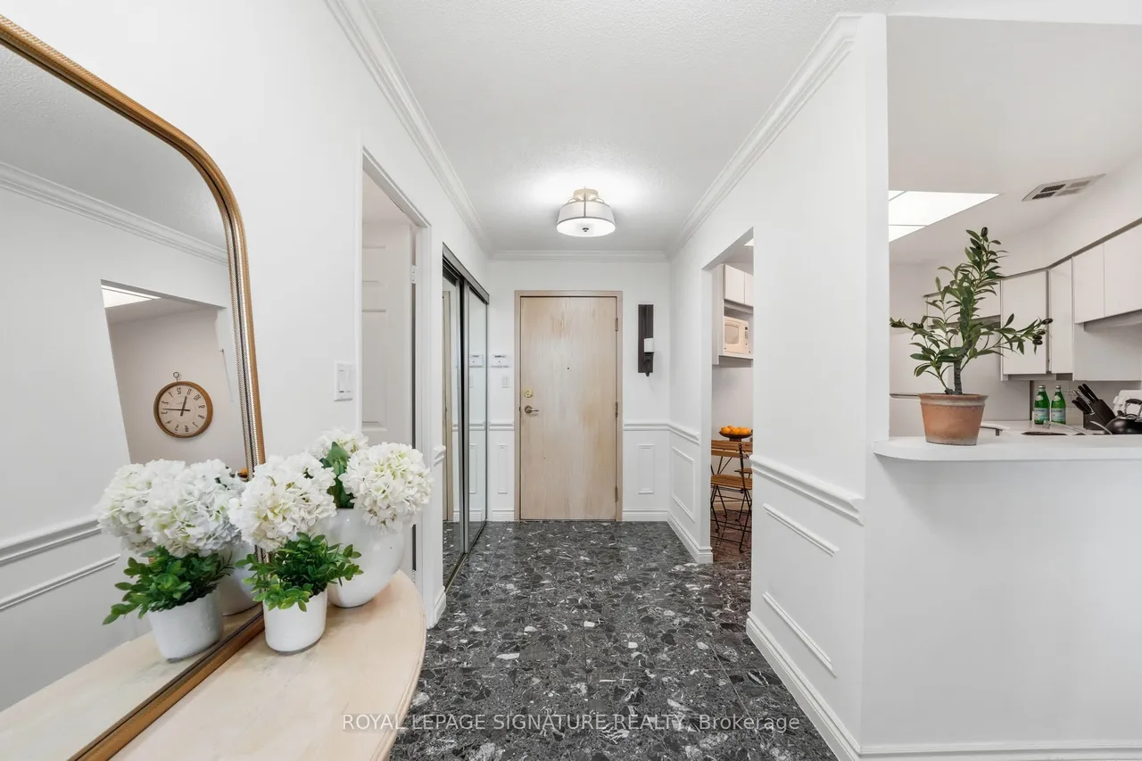20 Guildwood Parkway — photo 3
